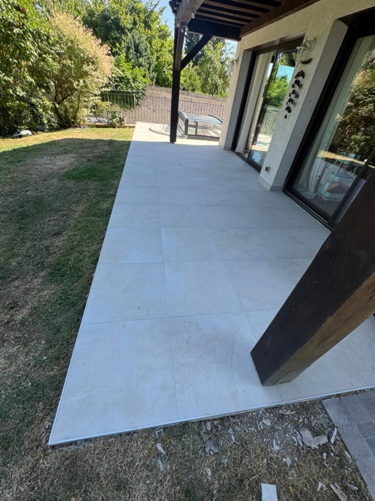 Chantier terrasse et carrelage réalisé par DPS France